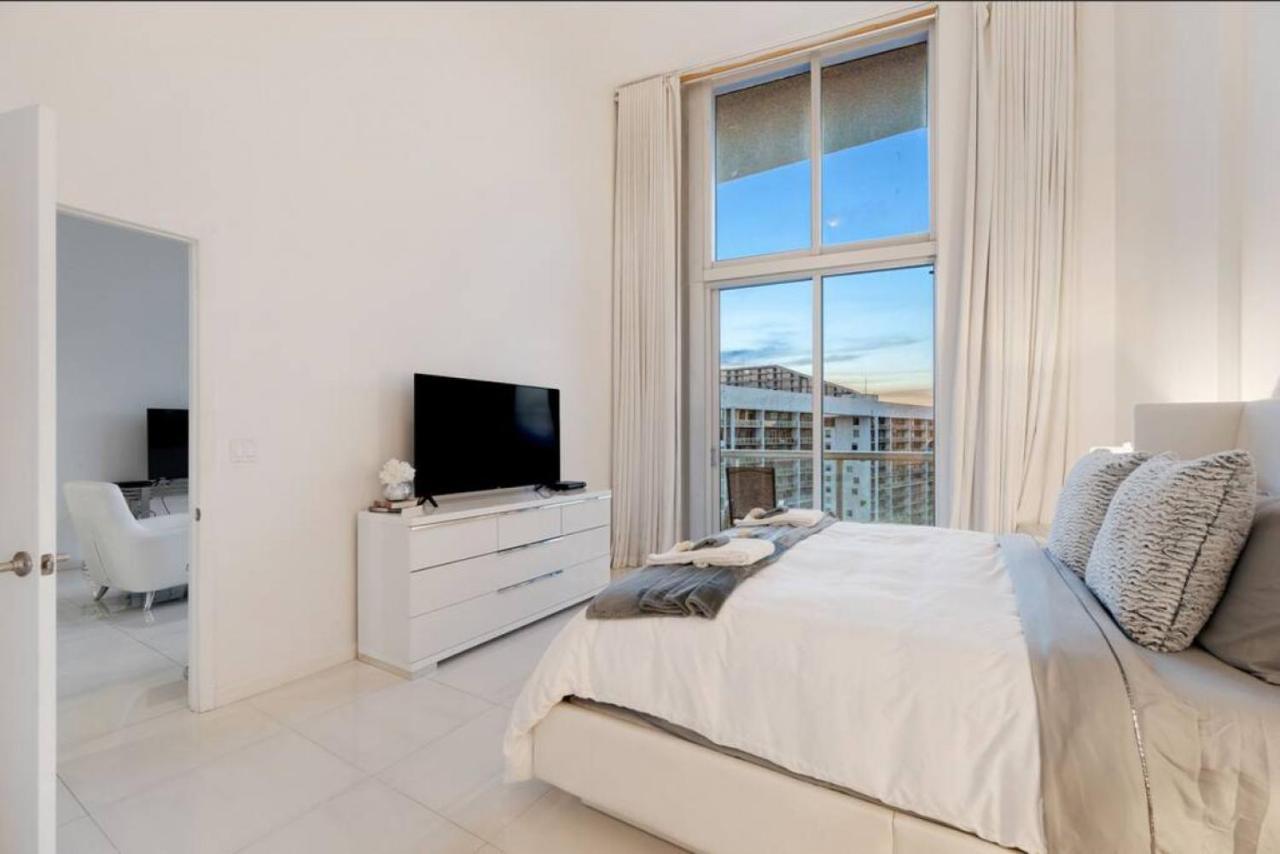Beautiful One Bedroom Condo 16Ft Ceilings At The W Miami Luaran gambar