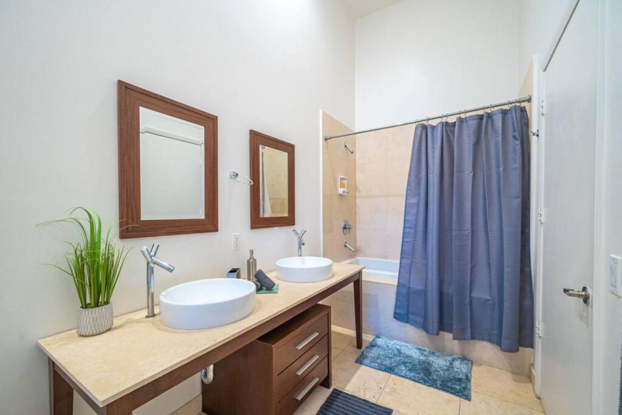 Beautiful One Bedroom Condo 16Ft Ceilings At The W Miami Luaran gambar